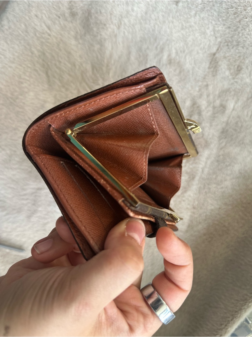 Authentic Louis Vuitton Monogram Kisslock Wallet with Hand-Painted Cherries 🍒 - Picture 15 of 17